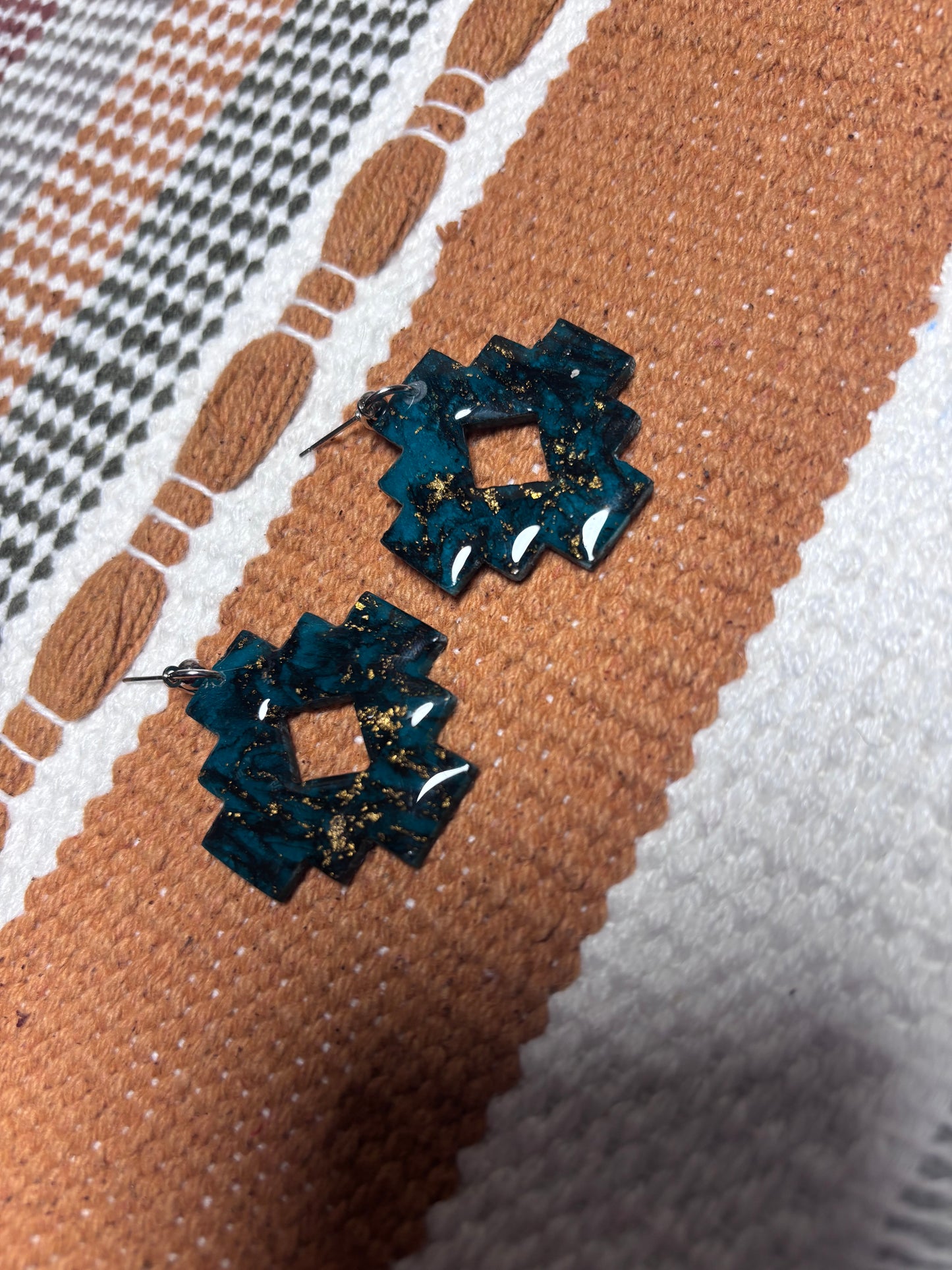 ✨ Short Geometric Silver Dangle Earrings